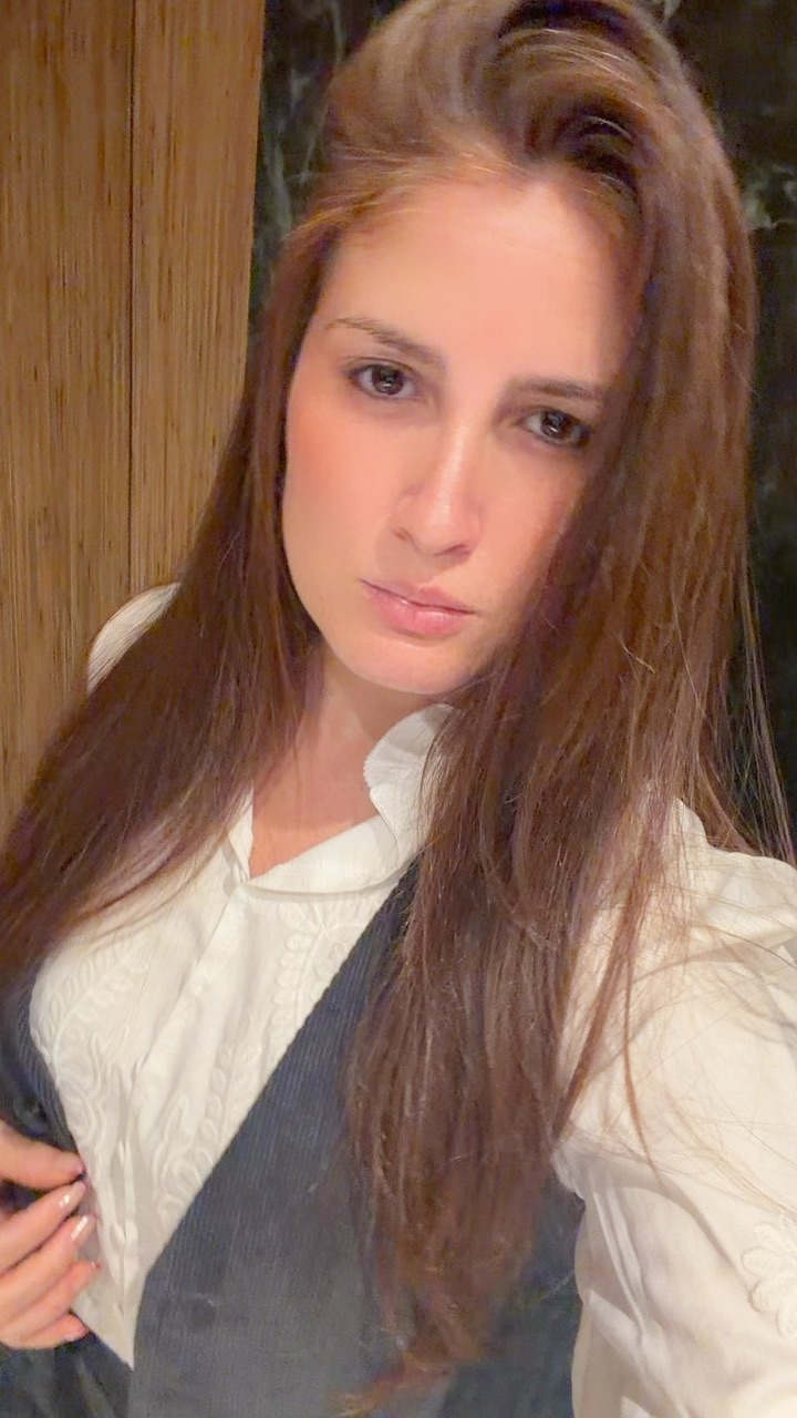 Cloe in an authorized CamCrush video preview